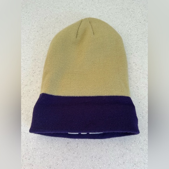 COPY - Adidas University Of Washington Beanie! Unisex. One Size Fits Most. Like… - Picture 6 of 10